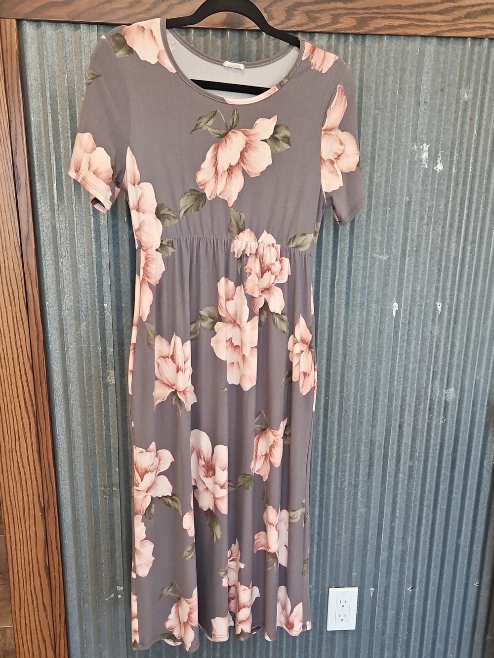 Women's Gray Floral Midi Dress with Pink Blooms